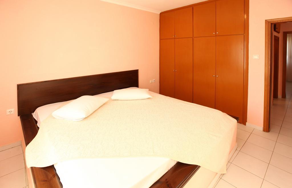 Amarilia Aparthotel Skala Rachoni  Bagian luar foto