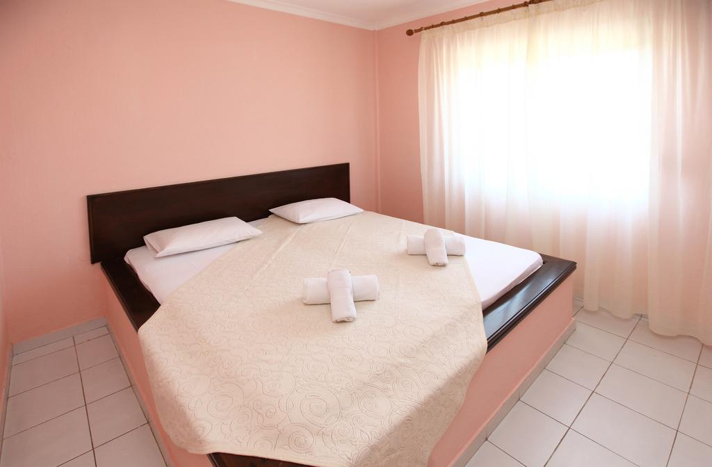 Amarilia Aparthotel Skala Rachoni  Bagian luar foto