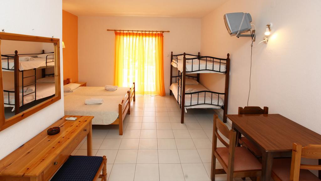 Amarilia Aparthotel Skala Rachoni  Bagian luar foto