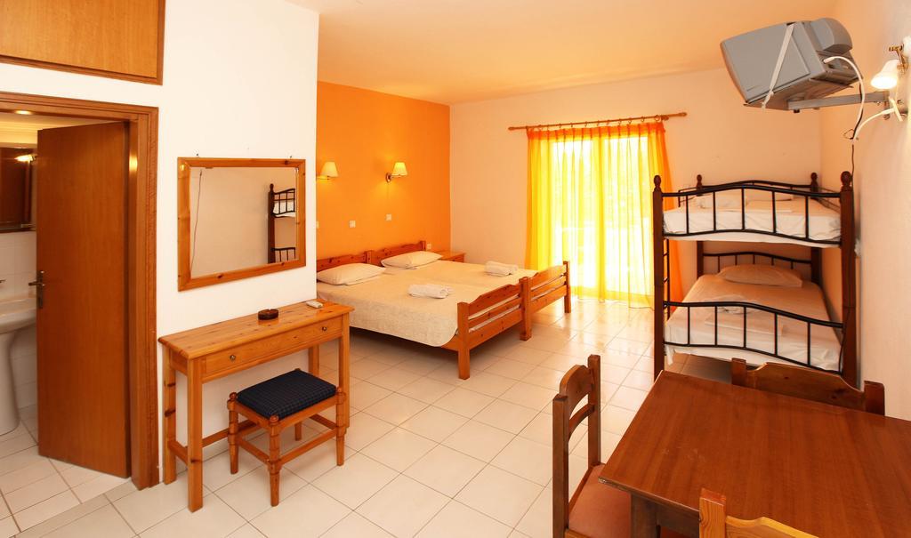 Amarilia Aparthotel Skala Rachoni  Bagian luar foto