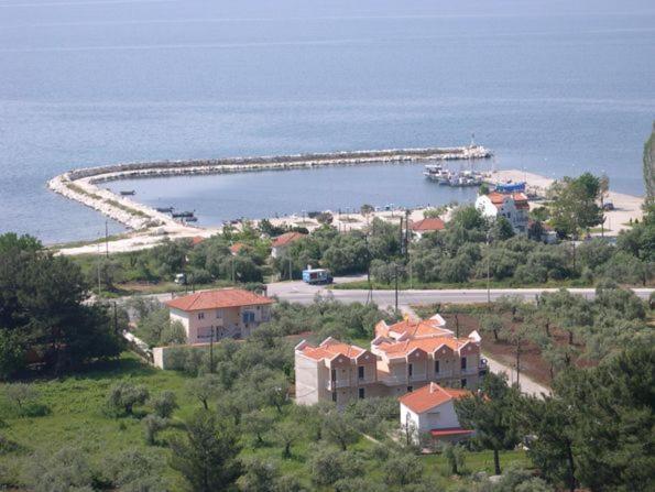 Amarilia Aparthotel Skala Rachoni  Bagian luar foto