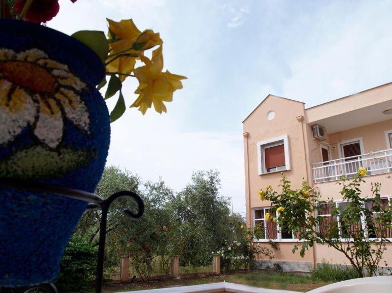 Amarilia Aparthotel Skala Rachoni  Bagian luar foto