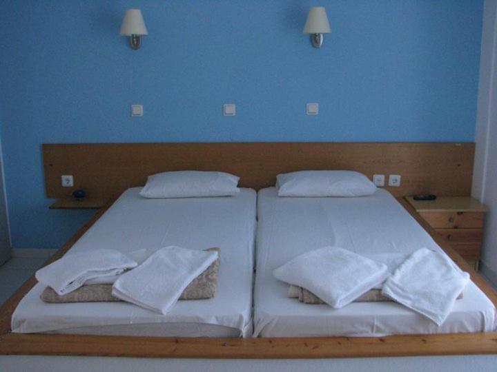 Amarilia Aparthotel Skala Rachoni  Ruang foto