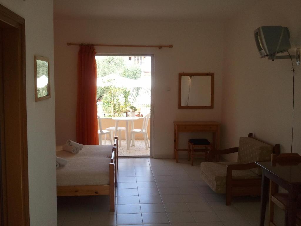 Amarilia Aparthotel Skala Rachoni  Bagian luar foto
